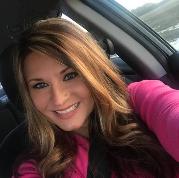 Meet your Posher, Mandy - Picture 1 of 1